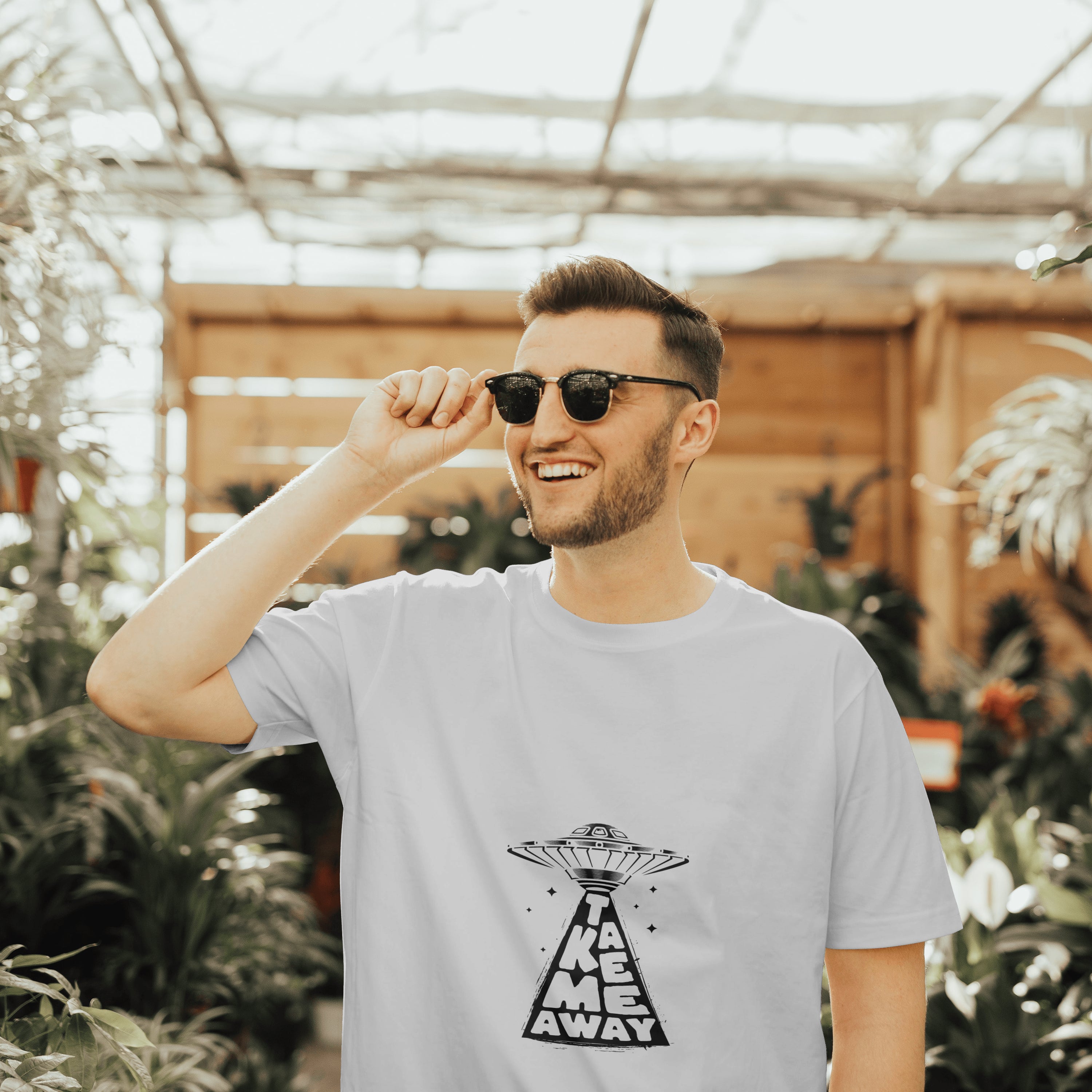 UFO - Light Weight Graphic Regular Fit T-Shirt For Men