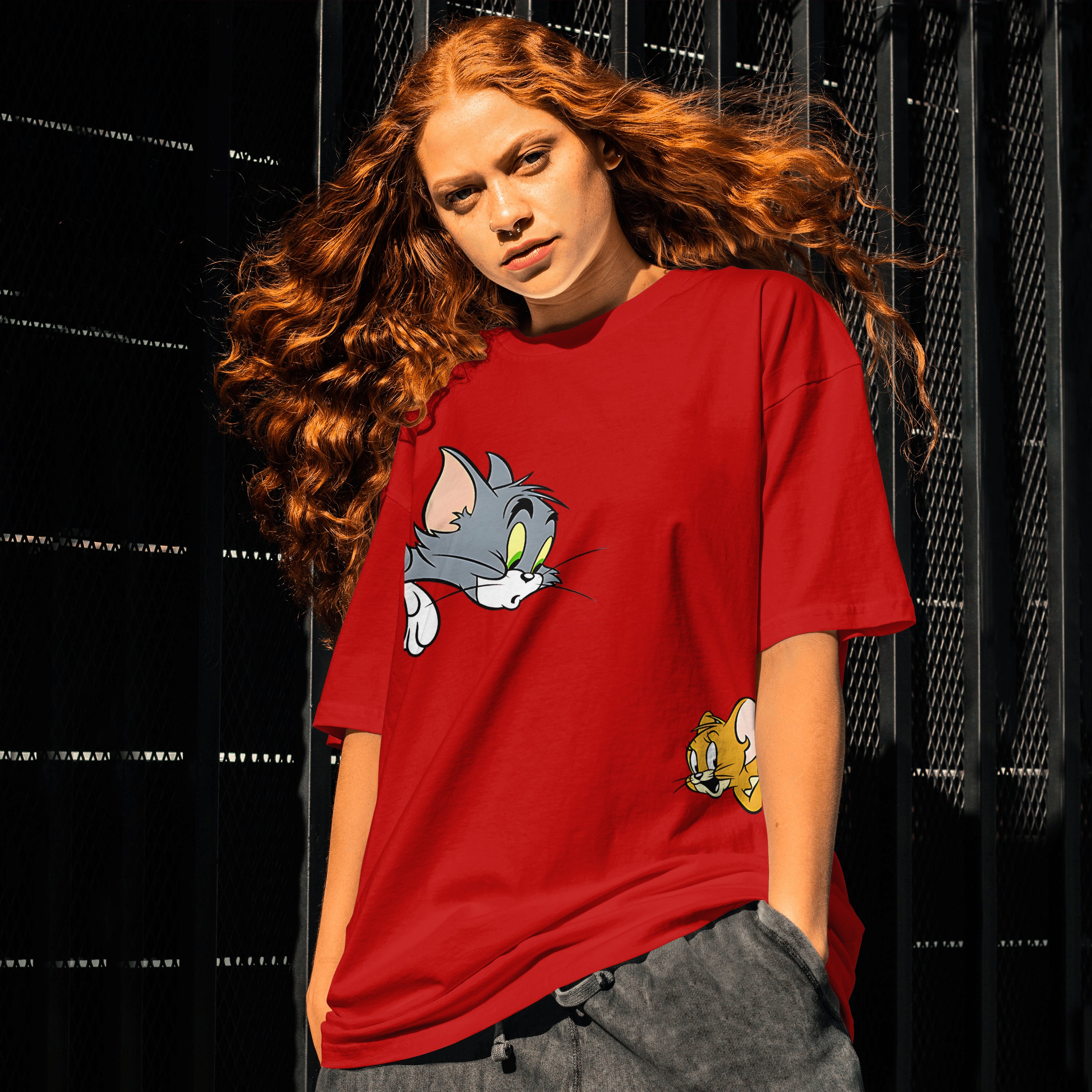 Tom and Jerry : unisex Limited Edition Hiding Graphic Printed Oversized T-shirt