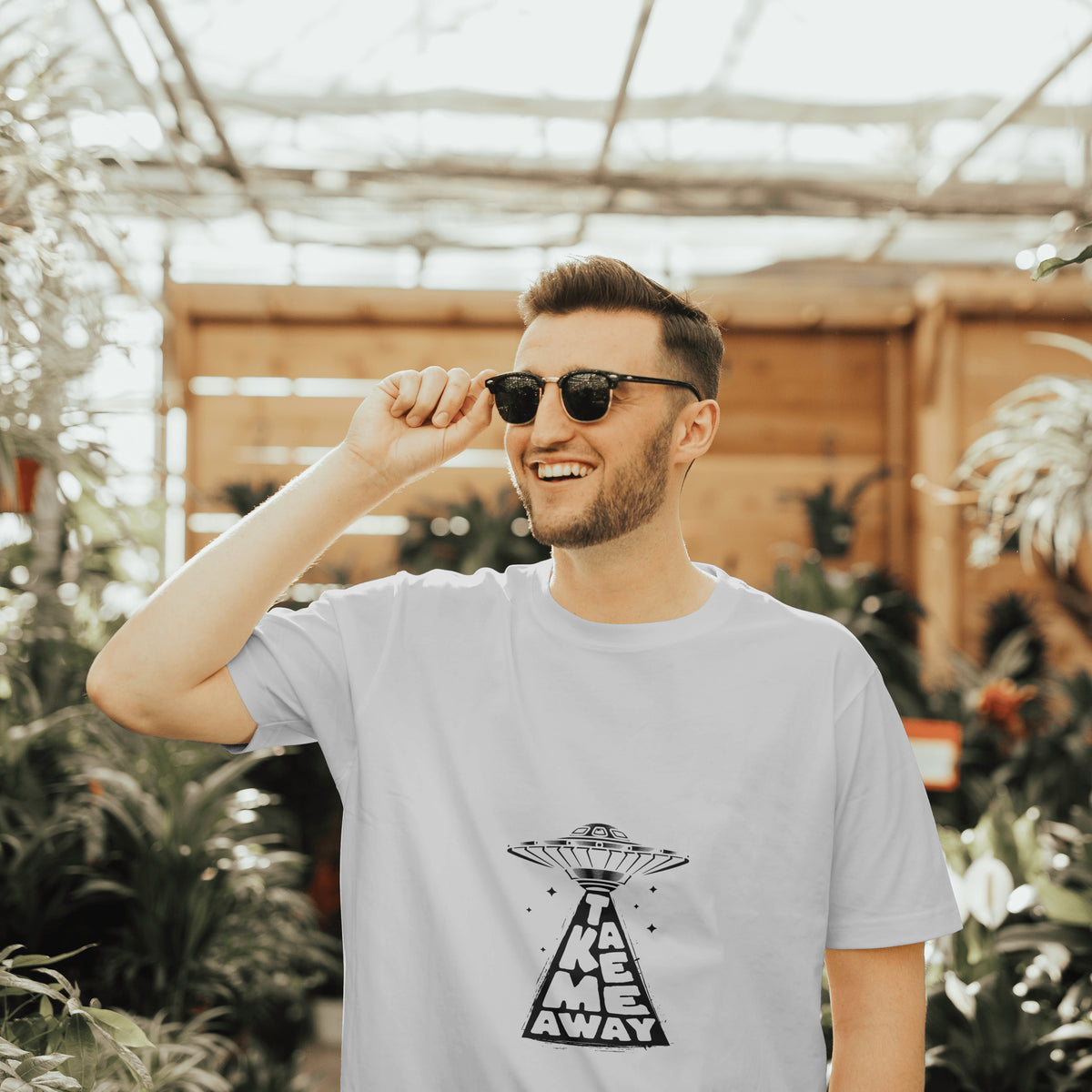 UFO - Light Weight Graphic Regular Fit T-Shirt For Men