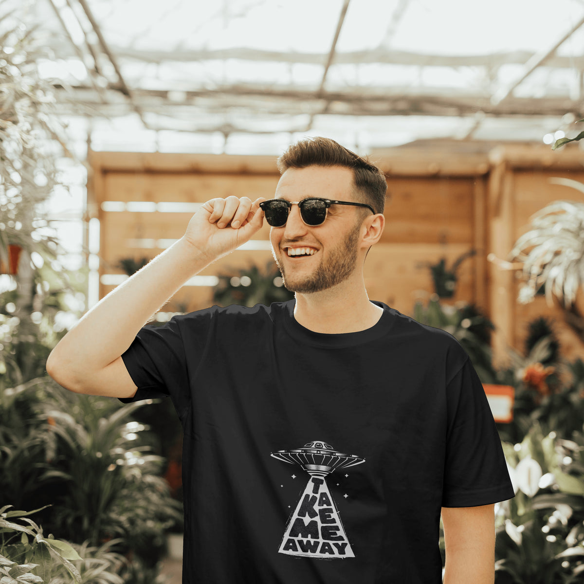 UFO - Light Weight Graphic Regular Fit T-Shirt For Men